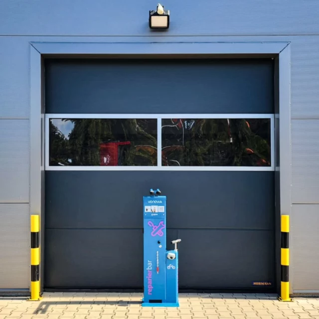 At IBOMBO, we love challenges — and we’re always ready to go the extra mile for our clients! 🚴‍♂️💡

While our stations are usually painted in standard RAL colors, our client @vonovia had a unique request: a custom finish in RAL Design 230 40 35. And guess what? No problem at all! ✅

We’re always open to your ideas, special requests, and bold designs. Your vision, our execution. Let’s create something exceptional together! 🙌

#IBOMBO #color #RALcolor #bikerepairstation #CustomMade #RALDesign #BikeStation #UrbanMobility #SustainableDesign #ClientFirst #Vonovia #WeDeliverQuality #TailorMadeSolutions