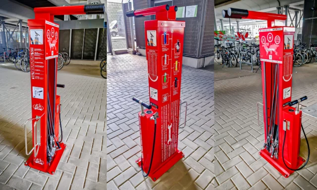 Z dumą informujemy, że Deutsche Bahn wskazała naszą stację serwisową IBOMBO SCANDIC jako wzorcowe rozwiązanie infrastruktury rowerowej – zainstalowanej przy głównym dworcu w Berlinie!

We are proud to announce that Deutsche Bahn has recognized our IBOMBO SCANDIC service station as a model bicycle infrastructure solution – installed at the main railway station in Berlin!

🚲 IBOMBO in the heart of Berlin!

Our IBOMBO SCANDIC service station has been presented in a unique edition within Deutsche Bahn’s Testfeld Fahrradparken project – right next to Berlin Central Station.

Thanks to the use of top-grade materials, including AISI 630 stainless steel also used in the aerospace industry, the station stands out with exceptional durability, easy maintenance, and high reliability under intensive use.

🌍 IBOMBO’s innovation was also recognized at Velo-city 2025 in Gdańsk, the world’s largest international conference on cycling mobility, where experts from over 60 countries confirmed that our solutions set new standards in bicycle infrastructure.

The Testfeld Fahrradparken project will run until 2027, culminating in a nationwide bicycle parking conference in Berlin in 2026.

👉 We are proud that IBOMBO is inspiring and supporting the development of modern cycling infrastructure across Europe!

https://www.ibombo.eu/deutsche-bahn-chooses-ibombo-as-a-model-for-bicycle-infrastructure/